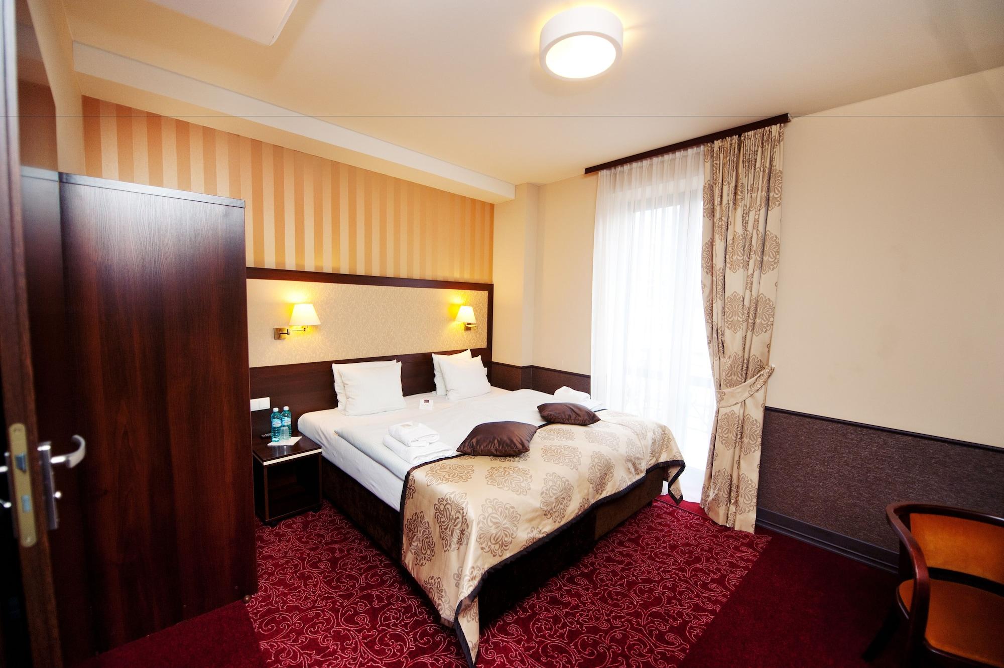 Hotel Wielopole Cracovie Extérieur photo
